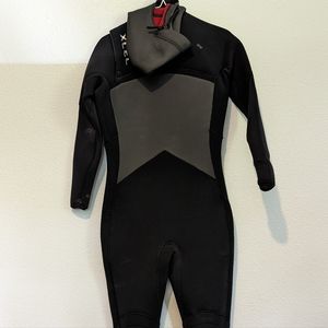 Excel women's wetsuit, size 10 short